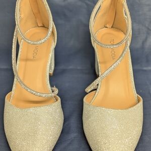 TOP Moda Glittering Silver Strappy Heels